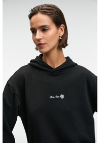 Resim Grimelange Camellıa Kadın Önü Nakışlı Etek Ucu Yırtmaçlı Kapüşonlu Comfort Fit Siyah Sweatshirt Siyah 