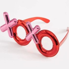 Resim Kırmızı Renk Xoxo Yazılı Parti Gözlüğü 17X7 cm 