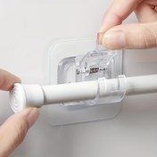Resim 2/4 adet Matkap Gerektirmeyen Kendinden Yapışkanlı Perde Çubuğu Tutucuları - Ev & Otel için Kolay Duvar Montaj Braketleri, Beyaz Kapaklı Şeffaf Plastik, Çağdaş Tarz, Gerilim Çubukları için Güvenli Yay Mekanizması, Pencere Dekoru | Minimalist Tasarım | Yaylı Mekanizma 