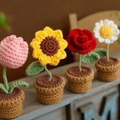 Resim 1 Adet El Örgüsü Tığ İşi Yapay Saksı Bitkisi - Gerçekçi Toprak Dokusu ve Yeşil Yapraklar - Canlı Çok Renkli (Pembe, Kırmızı, Sarı, Kahverengi, Beyaz) Orgular - Dayanıklı İç/Dış Mekan Ev Dekoru, Doğum Günü/Anneler Günü/Sevgililer Hediyesi Masa Üstü Balkon Süslemesi için Bakım Talep Etmeyen Sahte Bitki 