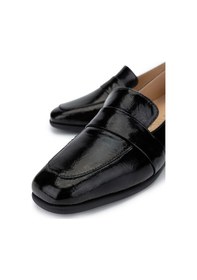 Resim Tamer Tanca Kadın Hakiki Deri Siyah Rugan Topuklu Ayakkabı 922 25143223 Bn Ayk Sk24-25 Sıyah Krsk Rgn Siyah 