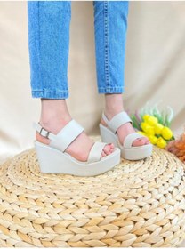 Resim TRENDYSHOES Kadın Bej Dolgu Tek Bantlı Sandal Ayakkabı 02868 