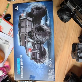 Resim Uzaktan Kumandalı Oyuncak Off-Road Aracı, bir uzaktan kumanda ile. Çok Eğlenceli Bir Araba, Çeşitli Zeminler İçin Uygun Büyük Tekerlekler, Güçlü Güç ve Mükemmel Off-Road Yetenekleri ile. Açık Hava Oyunları İçin Uygun, Çocuklar İçin Bir Hediye, Doğum Günü Hediyesi, Noel Hediyesi 