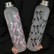 Resim 1000ml 33.8oz Fiyonk Desenli Su Matarası, Spor Matara, Kaymaz Sızdırmaz Plastik Kupa, Çatlama Önleyici Gümüş Kapaklı Fitness Hidrasyon Termosu, Kum Geçirmez Tasarımlı Tropikal Temalı Seyahat ve Spor Bardağı, Şık Siyah & Pembe Taşınabilir Matara | Her Mevsim Ofis Kullanımı İçin Moda 