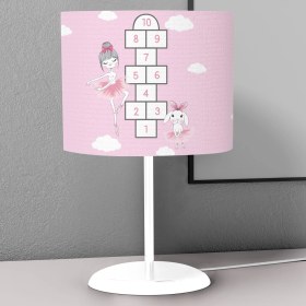 Resim instababyrooms Tozpembe Balerin Seksek Desenli Çocuk Odası Dijital Baskılı Çocuk Odası Masaüstü Abajur Avize 