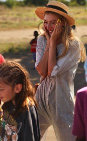 Resim Şeyma Subaşı ile Öğrencilere Destek Kartı - ₺500.00 