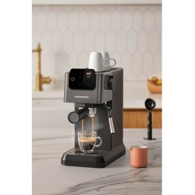 Resim Köpürtücü ve Manuel Espresso Makinesi ile Kahve Keyfi 