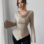 Resim Kadınların Şık Asimetrik Etekli Bell Kollu Crop Top - Bej Uzun Kollu Gömlek ile Ruched Detay, Yüksek Bel Siyah Pantolon, Rahat ve Şık, Günlük veya Resmi Giyim için Uygun, Resmi Kıyafet | Asimetrik Etekli Üst | İnşaat, Bayanlar Crop Tops 
