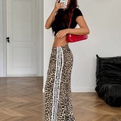 Resim Kadınlar için Şık Leopar Desenli Geniş Paça Pantolon - Yan Çizgili Rahat Kesim, Makinede Yıkanabilir Polyester 