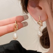 Resim Kadınlar için Şık Fransız-Barok Stil Düzensiz İnci Dürbün Küpeler - Günlük Kullanım, Partiler, Seyahat ve Tatil için Mükemmel - Kız Arkadaş/Anne için İdeal Doğum Günü veya Tatil Hediyesi, Alaşımlı Çinko Alaşımlı Çubuklar, Tatil Aksesuarları|Şık Dürbün Küpeler|Çinko Alaşımlı Küpeler 