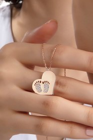 Resim Gümüş Vadisi Kadın Orjinal 925 Ayar Gümüş Zirkon Taşlı Kalp Ayak Bebek Model Kolye 