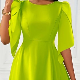 Resim Kadınlar için şık siyah midi elbise - Yuvarlak yaka, kabarık kollu, yüksek-altı kenarı, esnek polyester karışımlı, günlük veya resmi durumlar için mükemmel, resmi kıyafet | Kabarık kollu elbise | Polyester karışımlı 