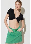 Resim Regular Fit Normal Kesim V Yaka Siyah Crop Bluz Siyah 