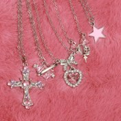 Resim 5'li Set Y2K Gyaru Kalp Şekilli, Haç, Kelebek, Kalp, Fiyonklu Yıldız Dekoratif Kolyeler, Kadınlar için Moda Parlak Kpop Gerdanlık Kolye Seti 