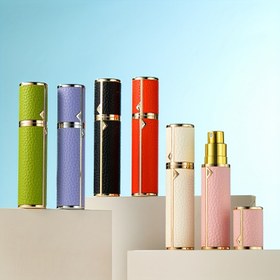 Resim 1 İnci Ok Şeklinde Parfüm Şişesi, Altın Kenar ve Lychee Deseni ile, Boş Şişe, Parfümle Doldurulabilir, Kolonya için Seyahat Sprey Şişesi, Hem Erkek Hem Kadınlar için Mini Parfüm Konteyneri - 0.17 Ounces, İki Parfüm Dönüşüm Başlığı ile birlikte gelir. 
