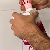 Resim 1 adet Eğlenceli 3D Baskılı Kauçuk Süt Kutusu Kapağı - Eğlenceli Karikatür Karakter Tasarımı, Mutfak İçin Gıda Teması Olmayan Süt Dağıtıcı Kapağı, Eğlenceli Dökme Hunisi, İdeal Noel ve Şükran Günü Hediyesi, Süt Dökme Hunisi | Eğlenceli Mutfak Aksesuarı | Dayanıklı Plastik Kapağı, Süt Dağıtıcı 