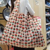 Resim Büyük Kapasiteli Polyester Çilek Karikatür Baskılı Tekrar Kullanılabilir Alışveriş Çantası - Dayanıklı, Kare, Hafif Tote Alışveriş ve Seyahat için, Takeout Çantası | Eğlenceli Tasarım | Sağlam Tutacaklar, Tekrar Kullanılabilir Alışveriş Çantası 