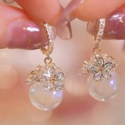Resim Elegant Floral Zirkonyum & Sahte İnci Sallanan Küpeler - Beyaz Sahte İnci & Alaşım Takı ile Parlak Vurgular, Kadınlar için Şık Hediye 