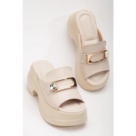 Resim Platform TabanTümyüz Toka Taşlı Cilt Bej Kadın Dolgu Topuk Terlik 