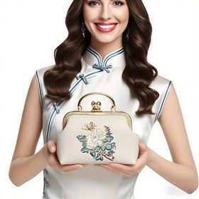 Resim Şık Çin Tarzı Nakışlı Kadın Çantası - Ayarlanabilir Omuz Askısı, Çıtçıt Kapatmalı Beyaz Polyester Clutch, Düğünler ve Resmi Etkinlikler İçin, Zarif Tasarım, Yüksek Kalite Dikiş, Özel Günler İçin Elbise Çantası, Lüks Aksesuar, Şık Bayan Çantası 