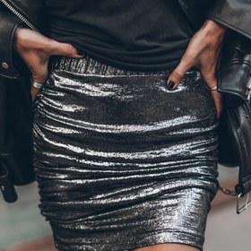 Resim Kadınlar için Şık Kabarık Orta Boy Etek - Yüksek Bel, Esnek Polyester Karışımı, Parlak Metalik Kaplama, Bahar ve Sonbahar Modası için Mükemmel, Yüksek Bel Etek 