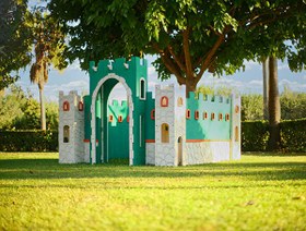 Resim Mandu Castle Kum Havuzu Oyun Alanı 