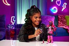 Resim Monster High Acayip Havalı Arkadaşlar Catty Noir Oyun Seti HXH76 