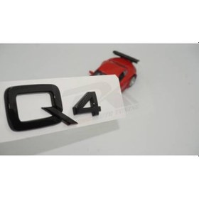 Resim Audi Q4 Bagaj Parlak Siyah Yazı Logo Ürün 