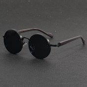 Resim Metal Çerçeveli ve Sahte Ahşap Desenli Bacaklı Erkekler İçin Mükemmel Rahat Dekorasyon İçin Bir Çift Yuvarlak Retro Stil Gözlük. 