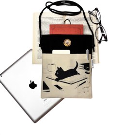 Resim Genel Markalar Askılı Kitap / Tablet / Ebook Çantası – Kılıfı ( Kedi Kitap Kahve ) 