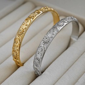 Resim Bir Şık Açık Bileklik Güneş, Ay ve Yıldızlarla Minimalist Vintage Çerçeve Oyması, Sentetik Sentetik Zirkon ile Kaplama, Akşam Partileri ve Toplantılar için Mükemmel. 