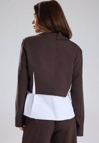 Resim tw3 Kadın Broş Detaylı Kruvaze Pis Dikim Tasarım Blazer Ceket 