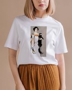 Resim Kedileri Tutan Kadın Kadın Tişört 