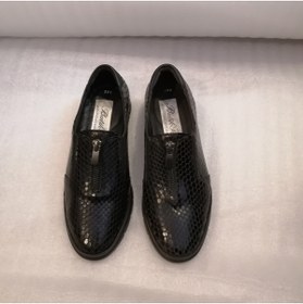 Resim Butik Tülin Kadın Hakiki Deri Siyah Yılan Baskı Lastikli Fermuar Süslü Kaymaz Kauçuk Tabanlı Loafer 