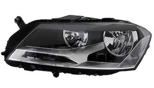 Resim Volkswagen Passat 2011 - 2014 Model Sağ Ön Far Valeo Marka 3AB941005 