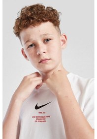 Resim Nike Sportswear Graphic Cotton Kids Tee White Baskılı Unisex Çocuk Tişört Beyaz Beyaz 