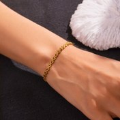 Resim Kadınların Şık Altın Tonlu Paslanmaz Çelik Kalp Bağlantı Bileği - Basit Ama Şık Delikli Kalp Zinciri Tasarımı, Günlük Kullanım ve Tatil Hediyeleri için Mükemmel, Tatil Aksesuarı|Şık Bileklik|Kadın Bileklik 