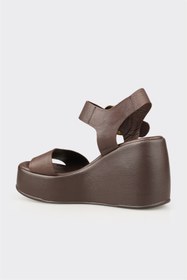 Resim Elle Shoes Kahve Deri Kadın Dolgu Topuk Sandalet 