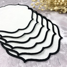 Resim Weare2 Siyah Renkli Nakışlı Keten Efektli 6'lı Kokteyl Peçetesi 