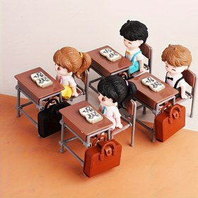 Resim Miniature Dollhouse Okul Sınıfı Seti, Masa, Sırt Çantası ve Bebekler ile - Plastik, Elektrik Gerektirmez, Oyun ve Sergileme için İdeal, Oyun Seti Aksesuarı | Oyunlu Sahne | Detaylı Bebekler, Bebek Evi Mobilyaları | Oyunlu Sahne | Detaylı Bebekler, Bebek Evi Mobilyaları Aksesuarları, Bebek Evi Sınıfı Mobilyaları, Bebek Evi Sınıfı 