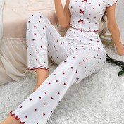 Resim Kadınlar için Kısa Kollu, V Yaka Dantel Fiyonk ve Kalp Baskılı Uzun Pantolonlu Şık Rahat Ev Giysisi Pijama Takımı 