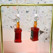 Resim Bohemian Chic Sahte Reçine Şarap Şişesi Küpeler - Gerçekçi Kork ve Metal saç tokası ile Vintage Esinlenmiş Dangle Takılar, Rahat Kıyafetler ve Hediye Verme için Mükemmel, Boho Aksesuarları 