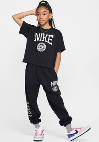 Resim Nike G NSW TEE GRAPHIC STAR Siyah Kız Çocuk Kısa Kol T-Shirt 