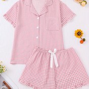 Resim Kadınlar için Büyük Beden Yazlık Pijama Takımı, Volanlı Detaylı, Kısa Kollu Düğmeli Gömlek ve Yaka Detaylı, Checkered Şortlu - Rahat Uyku Giyimi, Yaka Detaylı, Büyük Beden Pijamalar 