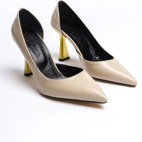 Resim Divolya Scarlet Bej Kırışık Rugan (8cm) Topuk Boyu Günlük Kullanım Stiletto 