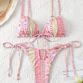 Resim Kadınlar İçin Çiçek Desenli İki Parça Mayo Seti - Düşük Bel, Yan Bağcıklı Bikini Üstü ve Alt, Polyester Karışımı, Esnek Kumaş, Büyükler İçin Plaj Giysisi, Çiçek Desenli Mayo|Esnek Kumaş 