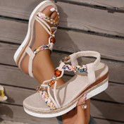 Resim Boho Chic Kadınlar için Kama Sandaletler - Bej Açık Ayak ile Renkli Örgülü Elastik Kayışlar, Kayma Platform Topuk, Yaz Plaj Ayakkabıları, Rahat Kumaş Üst ve PU Taban, Yaz Sandaletleri 