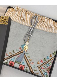 Resim Hediyelik Seccade Tesbih Seti Kilim Desenli Kadife Astarlı Seccade, Kristal Tesbih Ve Özel Kutulu Lüks Hediye Seti Gri 