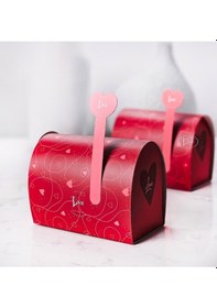 Resim Sevgililer Günü Çikolata Dolu Posta Kutusu 