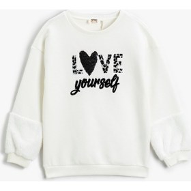 Resim Koton Peluş Detaylı Sweatshirt Pul Payet İşlemeli Bisiklet Yaka Şardonlu Ekru 3wkg10228ak 3WKG10228AK010 Ekru 